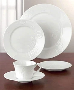 Wedgwood China NATURE Five Piece Place Setting - Discontinued! - Picture 1 of 1