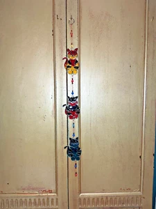 STRING OF THREE CATS & BEADS RESIN SUNCATCHER - Picture 1 of 12
