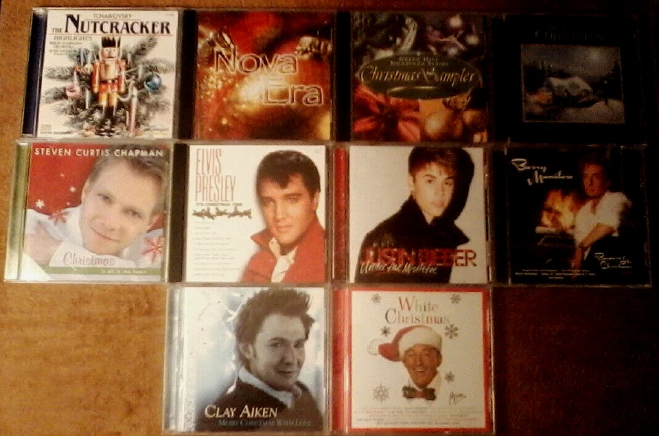 Lot of 10 Assorted CHRISTMAS CDs - Elvis Presley  Barry Manilow  Justin Bieber + Foto 1 de 1