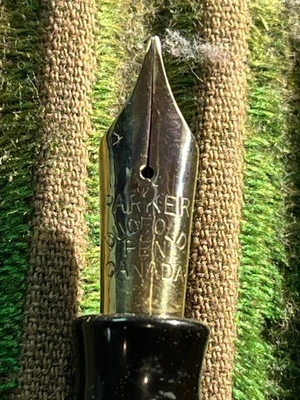 Canadian Parker Streamlined Duofold Senior with BROAD FLEXIBLE STUB NIB! - Image 1 of 4