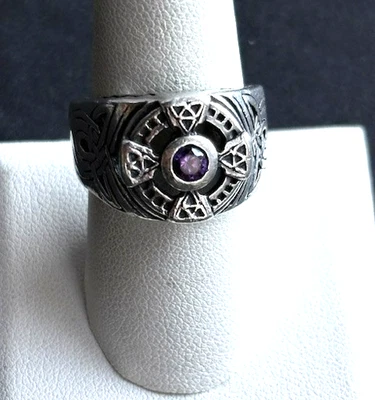 MEN'S 925 STERLING SILVER AND PURPLE GEM CELTIC CROSS SIGNET RING SIZE 9 - Image 1 of 4