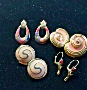 Vintage lot of 4 Pairs Pierced Earrings - Picture 1 of 7