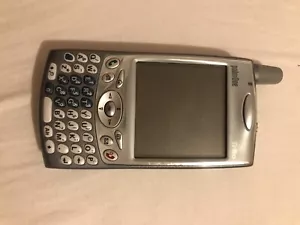 Palm Treo 600 PDA Phone with SD/MMC (1034NA) - Picture 1 of 2