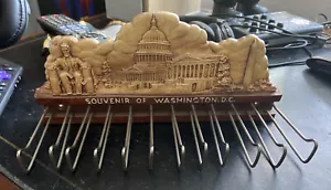 Vintage Tie Rack - Souvenir of Washington DC - Molded Resin Kitschy - Picture 1 of 3