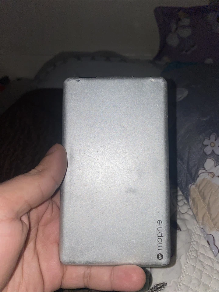 NEW Mophie Powerstation Plus 3x SILVER 5000mAh Battery Charger  iPhone iPad iPod - Image 1 of 4