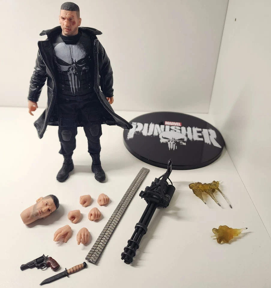 Figura de acción Mezco One: 12 Collective MARVEL NETFLIX the PUNISHER  Foto 1 de 1
