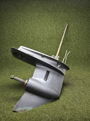 Yamaha 40 50 HP 2 tiempos largo 20” unidad inferior caja de cambios eje Foto 1 de 4