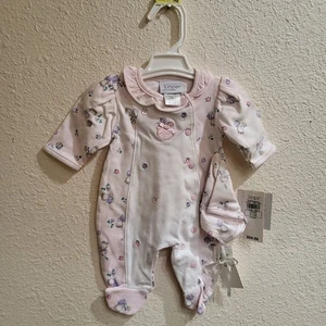Wacholder von Little Me Baby rosa Druck Fuß Outfit Einteiler & Mütze 0-3 Monate - Bild 1 von 8
