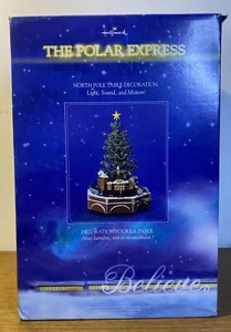 Hallmark Polar Express Polo Norte Árbol de Navidad Tren Movimiento/Luces de Música con Caja - Imagen 1 de 7