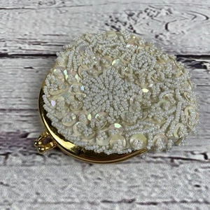 Vintage Beaded Coin Change Purse w/ Snap Closure Handmade in Hong Kong 4x4 inch - Picture 1 of 4