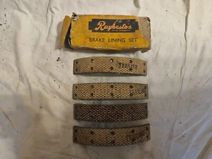 Raybestos Brake Shoe Lining set for Bedford and Vauxhall VA/30/31/1 (NOS) - Picture 1 of 4