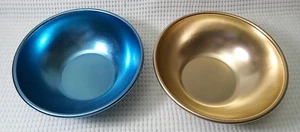 Vintage MCM 1950-60's Set of 2 Colored Metal Aluminum Cereal Soup Dessert Bowls - Picture 1 of 3