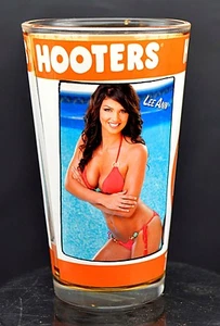 Hooters Girl Toledo, Ohio Lee Ann Beer Glass NWT - Picture 1 of 6