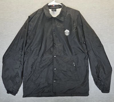 Chaqueta de Entrenador Huf Worldwide X Trasher Nylon MED Negra Skateboard Life Streetwear  Foto 1 de 4