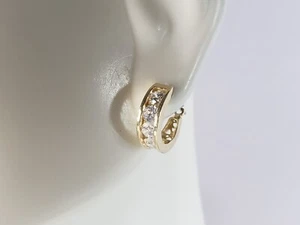 Womens Vintage Estate 14K Yellow Gold CZ Hoop Earrings, 2.2g E3187 - Picture 1 of 3