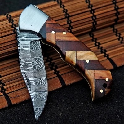 Navaja de bolsillo plegable de acero Damasco forjada a mano personalizada + funda Foto 1 de 4