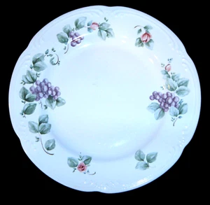 PFALTZGRAFF "Grapevine" Stoneware Dinner Plate. Made in the U.S.A. - Picture 1 of 10