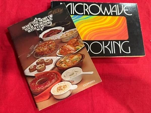 2 Vintage Microwave Cook Books;  Nitty Gritty 1976 & Corning Ware Pyrex 1978 - Picture 1 of 14