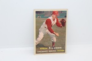 1957 TOPPS  HERSH FREEMAN   BASEBALL  CARD #32