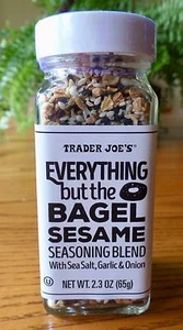 Trader Joes EVERYTHING but the BAGEL SESAME Seasoning Blend 🌺 - Picture 1 of 3
