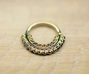 14K Solid Yellow Gold Seamless Ring with Double Sided Filigree Daith Conch (18g) - Picture 1 of 1