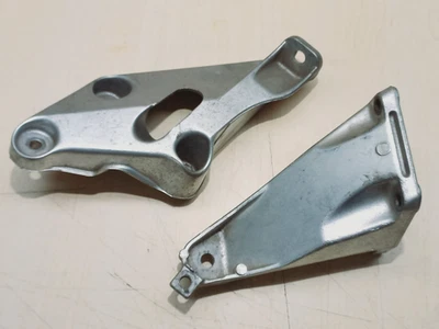 BMW E34 M20 PETROL ENGINE MOUNT / SUPPORTING BRACKET SET L+R 1133362 / 1133363 - Image 1 of 4