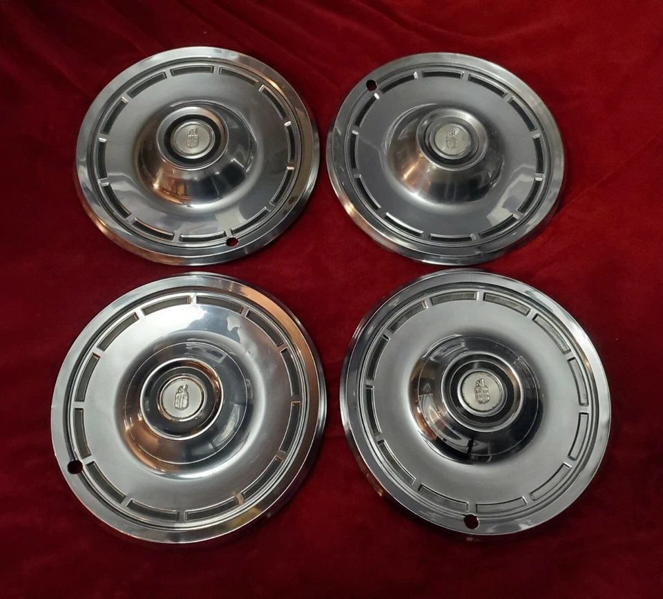 1976 Dodge 14" Hubcaps 1977 Wheel Covers Aspen Charger Foto 1 de 1
