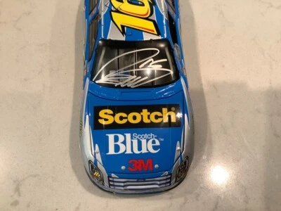 GREG BIFFLE AUTOGRAFADO 2007 FORD FUSION SCOTCH 3M FITA AZUL FUNDIDO E CARTÃO - Imagem 1 de 4