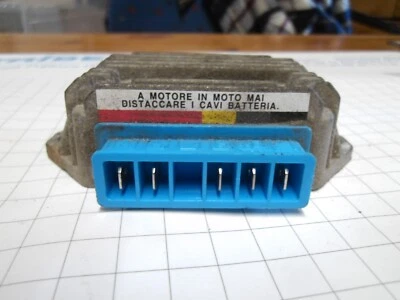 Ducati energia 343452 Piaggio Sfera 125 M01  Regler Gleichrichter 5-polig - Bild 1 von 3