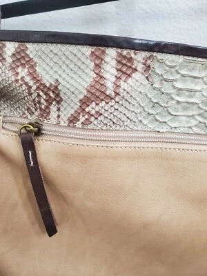 Bolso de Cuero Marco Buggiani Hecho en Tonos Cálidos de Cuero y Piel de Serpiente. Foto 1 de 4