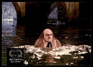 1992 TOPPS STADIUM CLUB BATMAN RETURNS DIRECTOR TIM BURTON PREPARES DANNY DEVITO