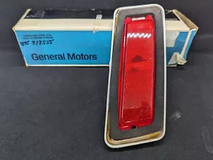 NOS 1971 1972 OLDSMOBILE TORONADO REAR LEFT SIDE MARKER LIGHT LAMP LENS 917555 - Picture 1 of 9