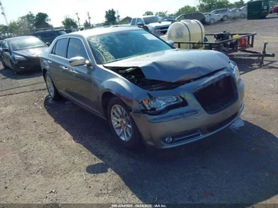 Chrysler 300 2011 usado pasajero puerta delantera derecha carcasa camioneta local solamente Foto 1 de 4