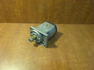 Bosch  0 511 545 300 hydraulic pump motor - Picture 1 of 2