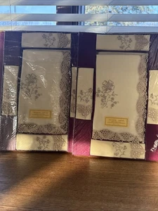 Set 2 tovaglioli e vassoio "sundew" in lino irlandese vintage nuovi con scatola 12 pezzi totali - Foto 1 di 18