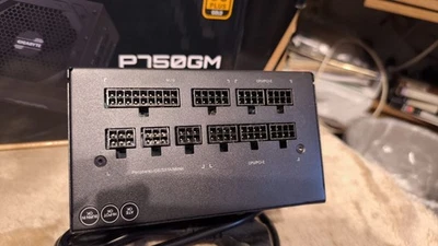 GIGABYTE GP-P750GM PC-Netzteil - Schwarz voll modular 80+ gold - Bild 1 von 3