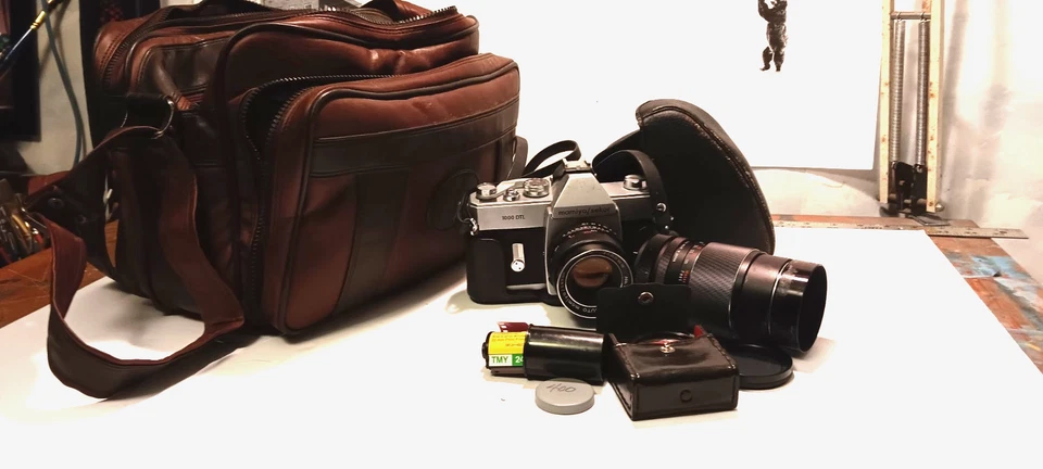 Cámara DTL Mamiya/Sekor 1000 con accesorios hecha en Japón Foto 1 de 3