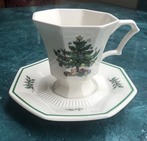 Nikko Christmastime Tea Cup Saucer Set Christmas Tree Japan White Green Holly - Picture 1 of 8