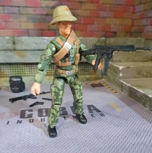 GI JOE ~ 2005 MISHA ZUBENKOV ~ ALTA CALIDAD ~ 100% Y EQUIPO EXTRA ~ GUARDIA DE OCTUBRE - Imagen 1 de 5