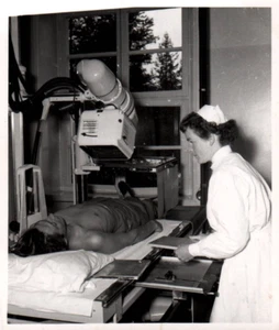 Man being Scanned Denmark 1900 - 1950s Rare Vintage Photo Small Size 11x8cm - Picture 1 of 1