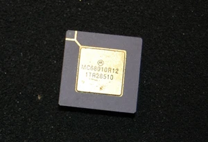 MC68010R12 MOTOROLA 32-BIT, 12 MHz, MICROPROCESSOR, PDIP64 ( 1 PC) - Picture 1 of 3