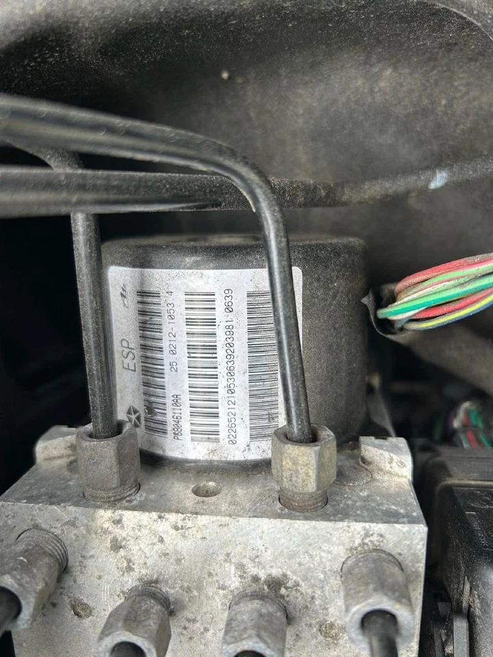 Jeep Commander Grand Cherokee 2009 ABS conjunto de bomba de freno antibloqueo usado... Foto 1 de 1