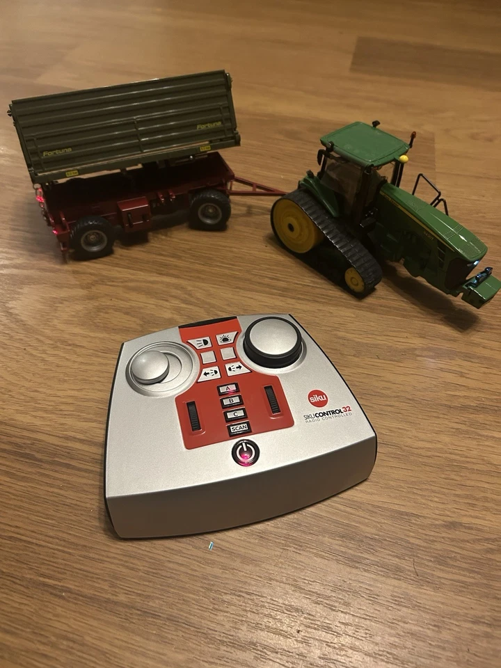 John Deere 8430T Siku Radio Controlled  Tractor And Trailer 1:32 Scale - Image 1 of 4