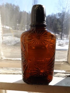 Bernstein Whiskey Flasche mit Kugellöchern konsolidierte Destillerie Made in USA - Bild 1 von 6