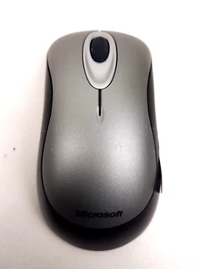 MICROSOFT MOUSE WIRELESS OPTICAL 2000 USB OPTICAL SCROLL WHEEL NO RECEIVER - Picture 1 of 3