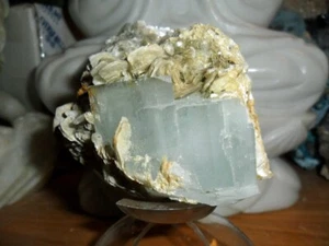 424 Gramm Aquamarin Kristall auf Glimmer. - Bild 1 von 12