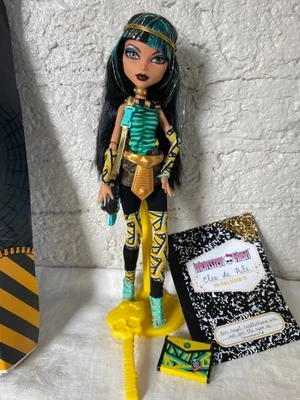 Monster High Wave 2 Cleo De Nile School's Out Doll Mattel 2011 OPEN BOX - Image 1 of 4