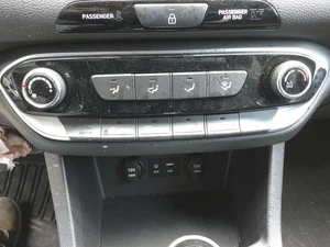 20 HYUNDAI ELANTRA Heater A/c Control Hatchback (gt) Manual Temperature Control - Picture 1 of 1