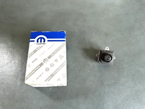 Mopar OEM NOS 68452959AA Rear View Camara 2021-2025 Jeep Wrangler - Foto 1 di 2