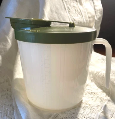 Vintage Plastic 4 Cup Measuring Cup, With Avocado Green Lid - Image 1 of 4